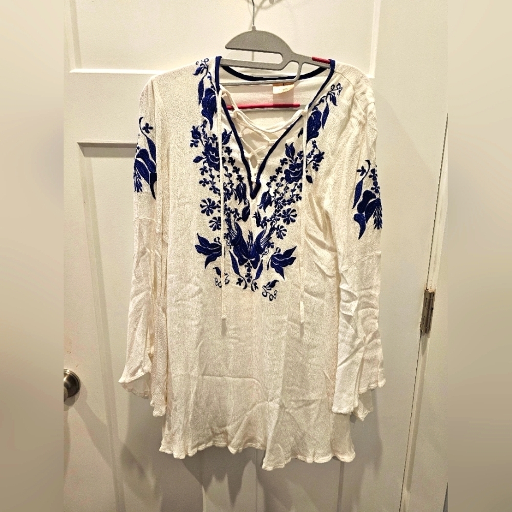 Boho Embroidered Tunic Top White Blue Floral Lace Up Neckline Size 8
